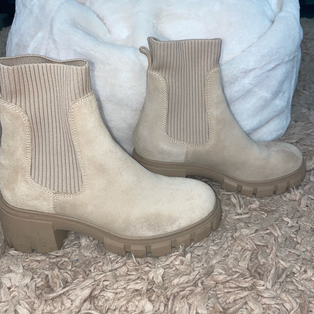 Steve Madden Hutch Bootie Sand Suede
